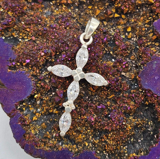925 Silver Cubic Zirconia Cross Pendant.