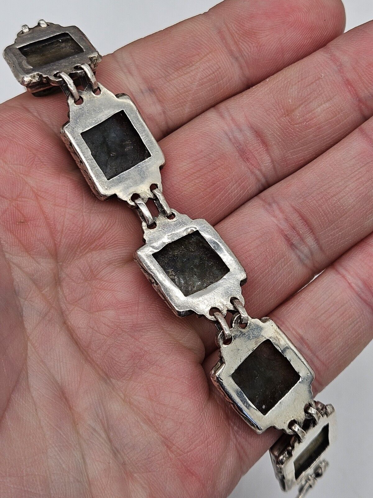 Heavy Sterling Silver 925 labradorite Bracelet - 20cm Long. 35 Grams.