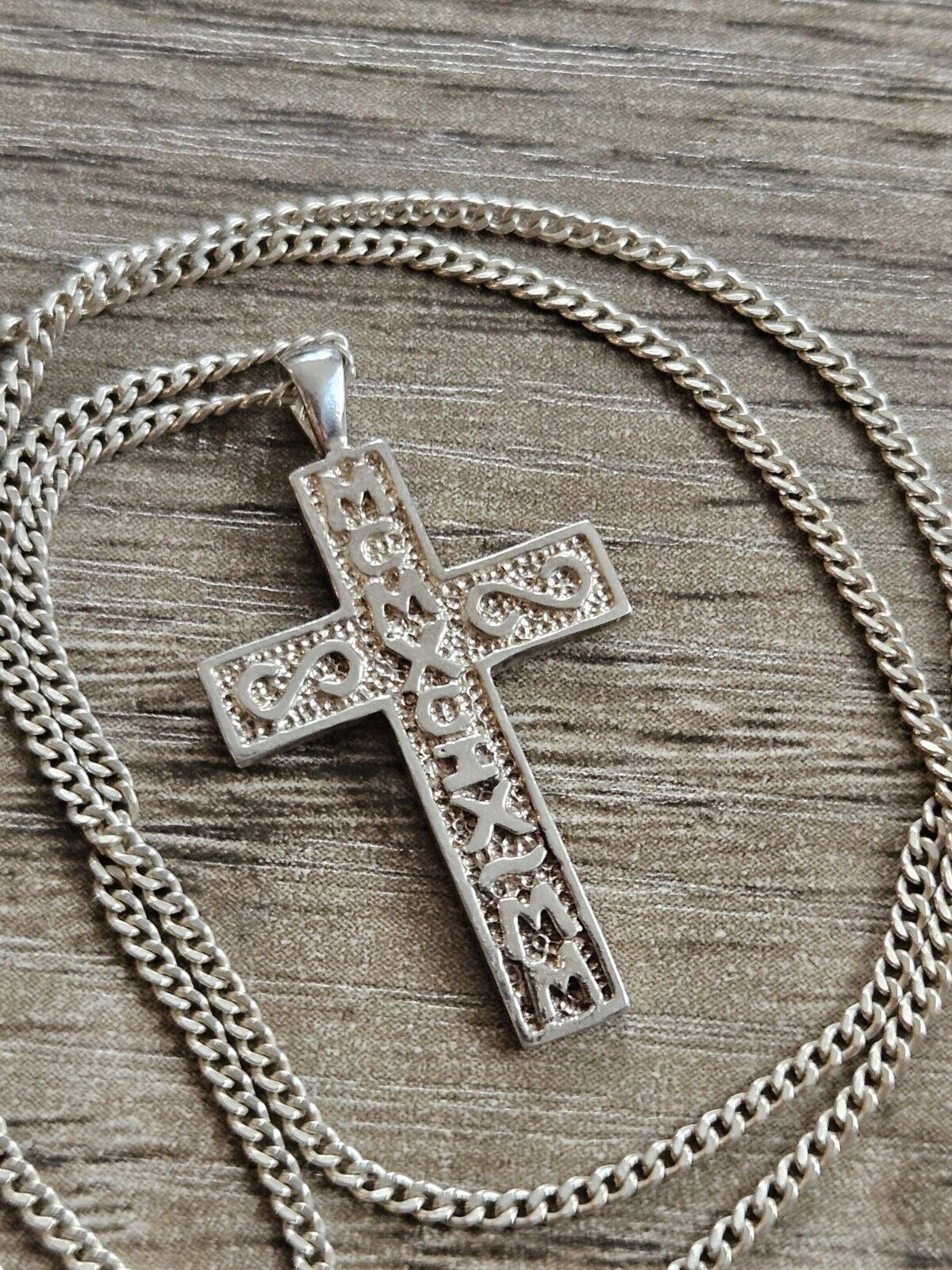 925 Silver Patterned Cross Pendant, Necklace. 48cm Chain.