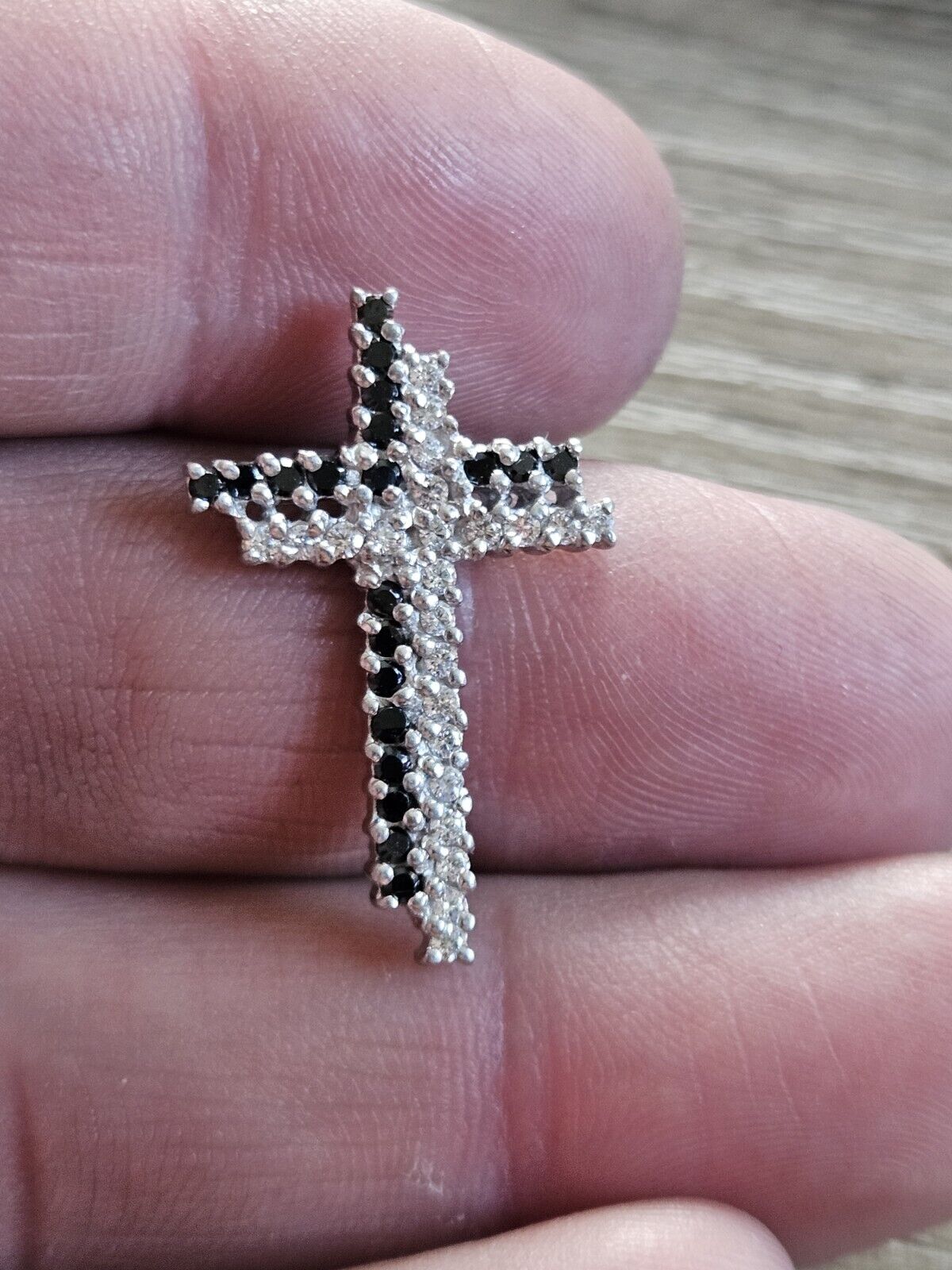 925 Silver Black And Silver Double Cross Pendant. 2.8cm