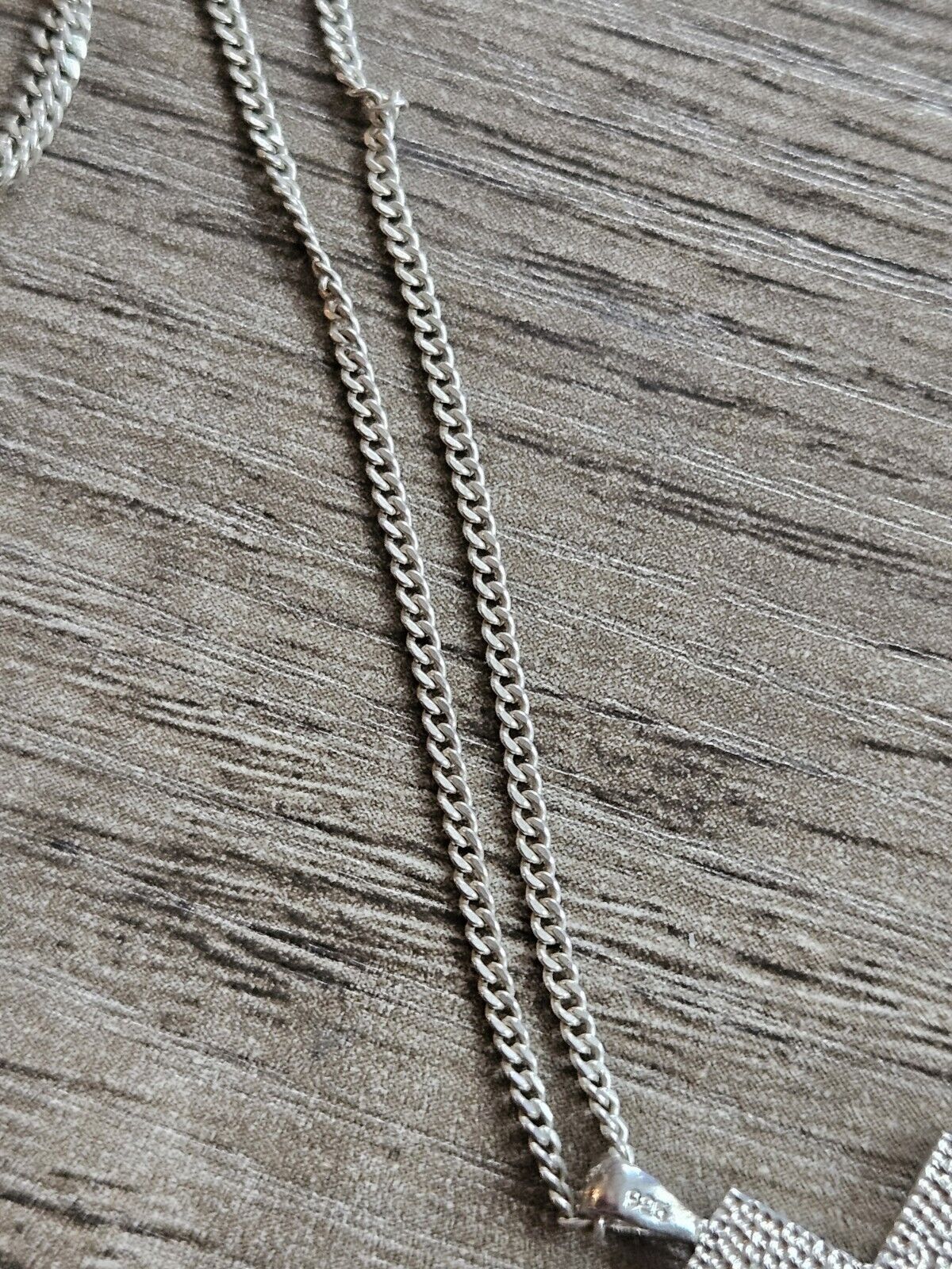 925 Silver Patterned Cross Pendant, Necklace. 48cm Chain.