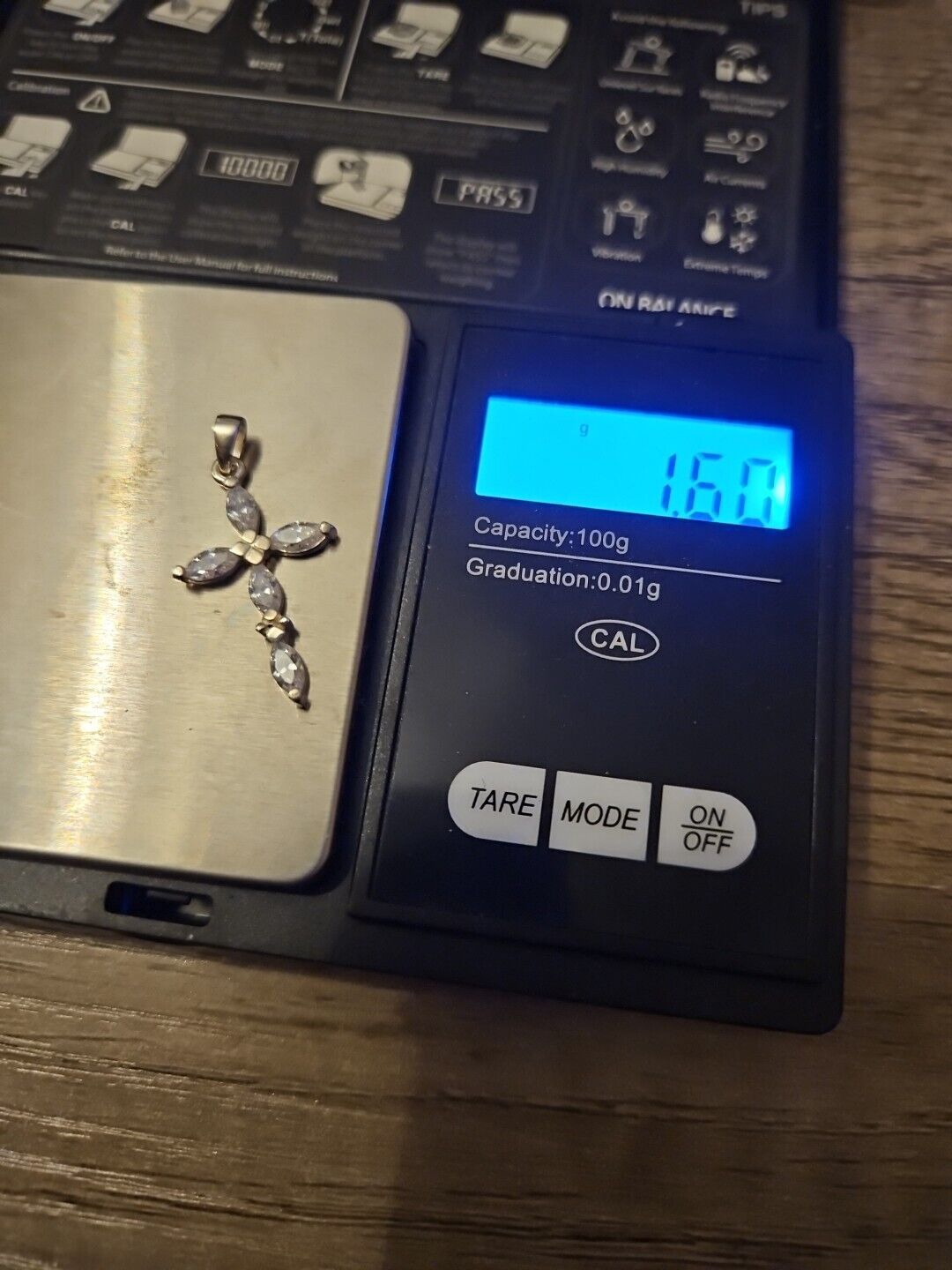 925 Silver Cubic Zirconia Cross Pendant.