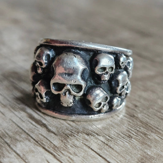 Affliction Skull Ring, Silver 925. Approx UK Size S.