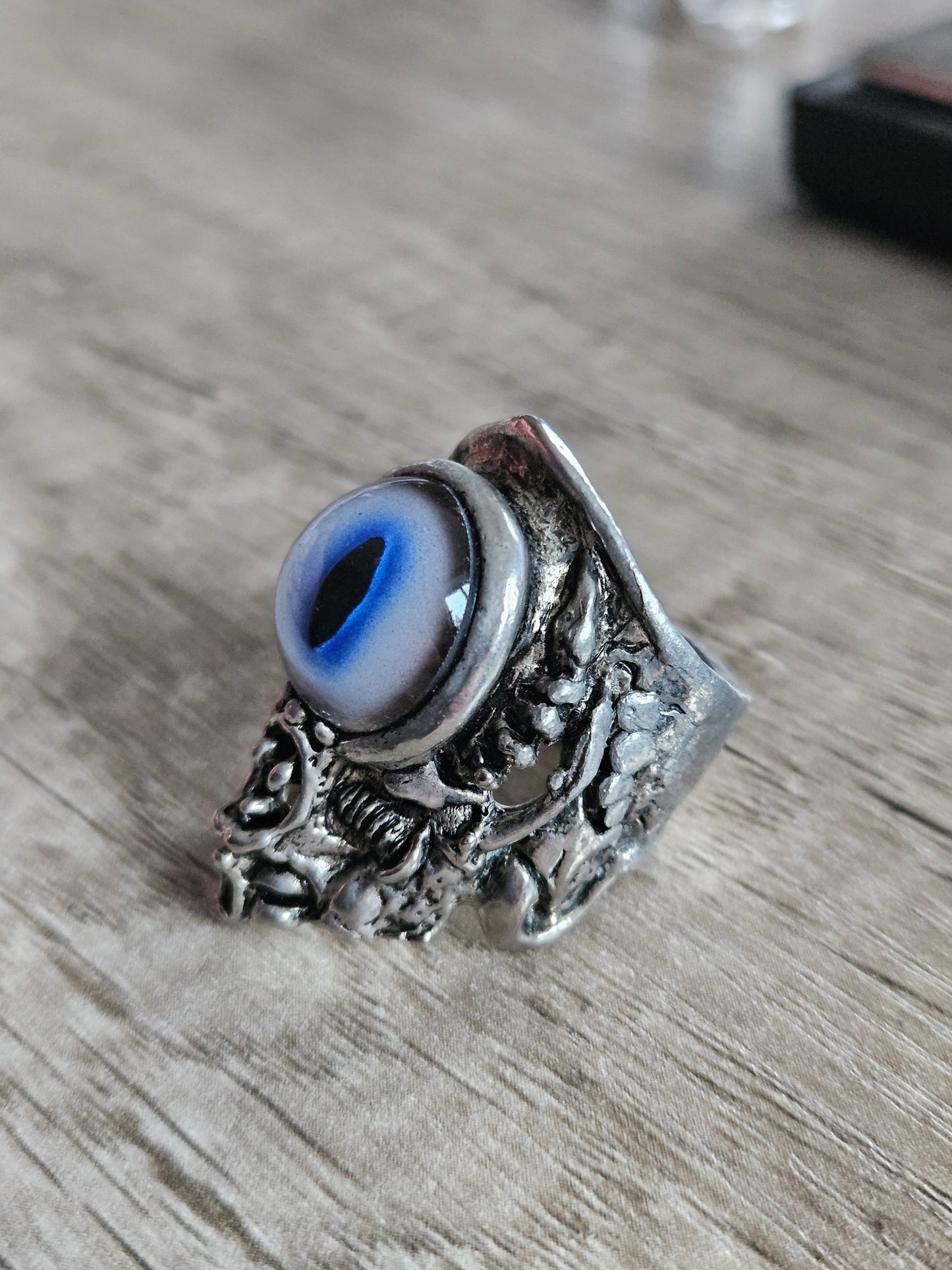 Axel Stocks Prosthetic Cat Eye Ring Signed Sz - US 10, UK T 1/2 - U