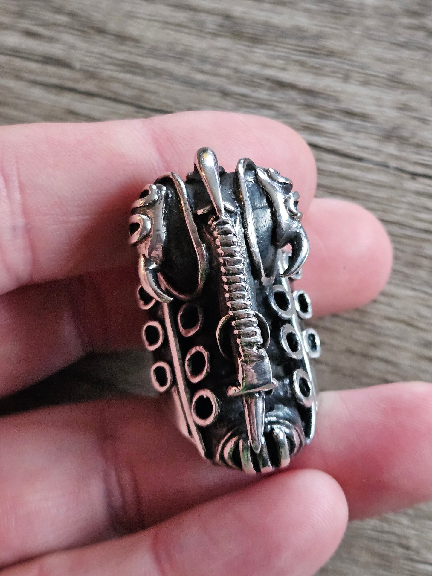 Silver 925 Insectoid Engine ring By Mike Turner. Size V, Wildcat. Heavy! 56g