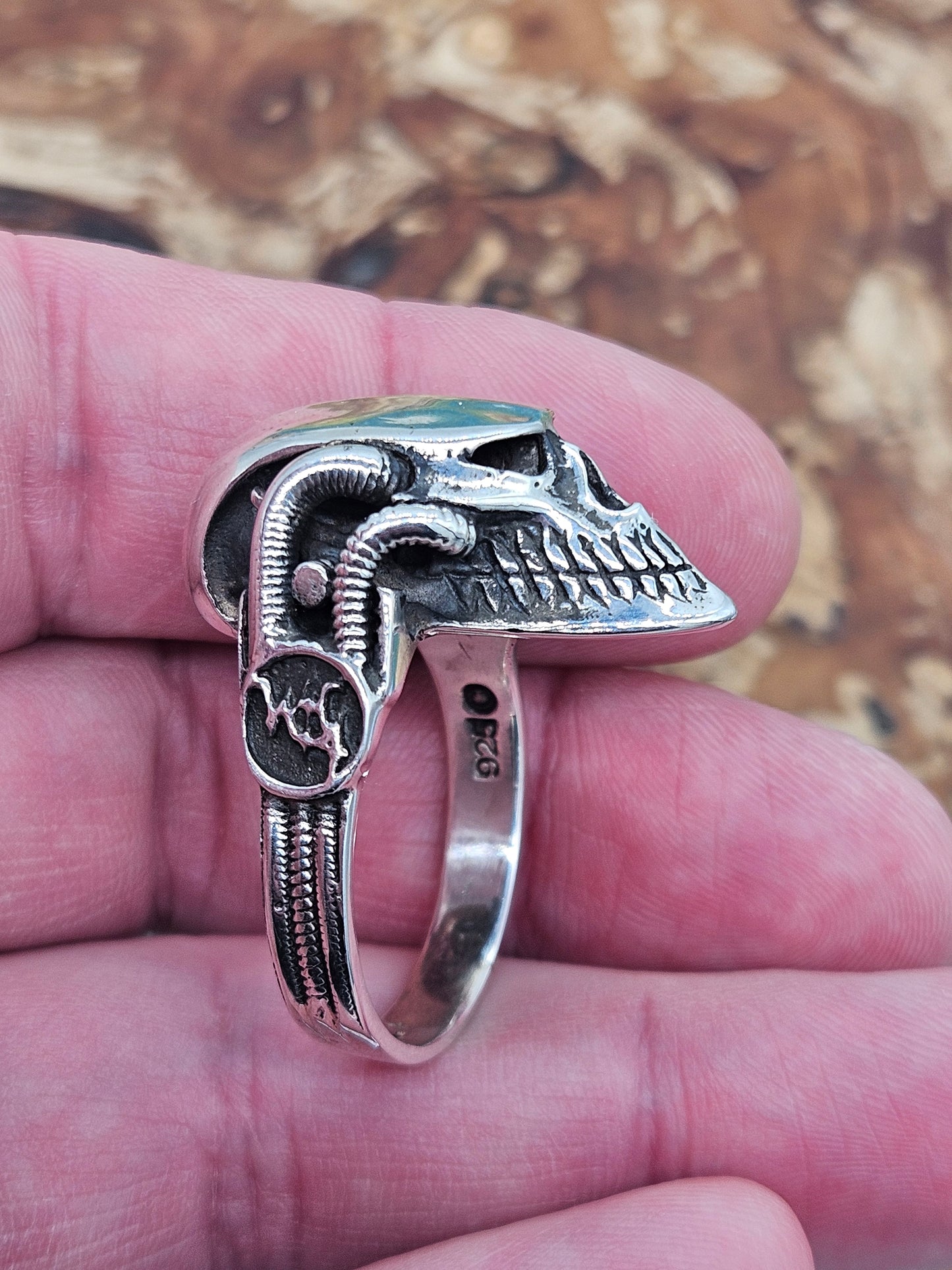 Silver 925 Biomechanical Skull Ring- William Llewellyn Griffiths. Size Z+5