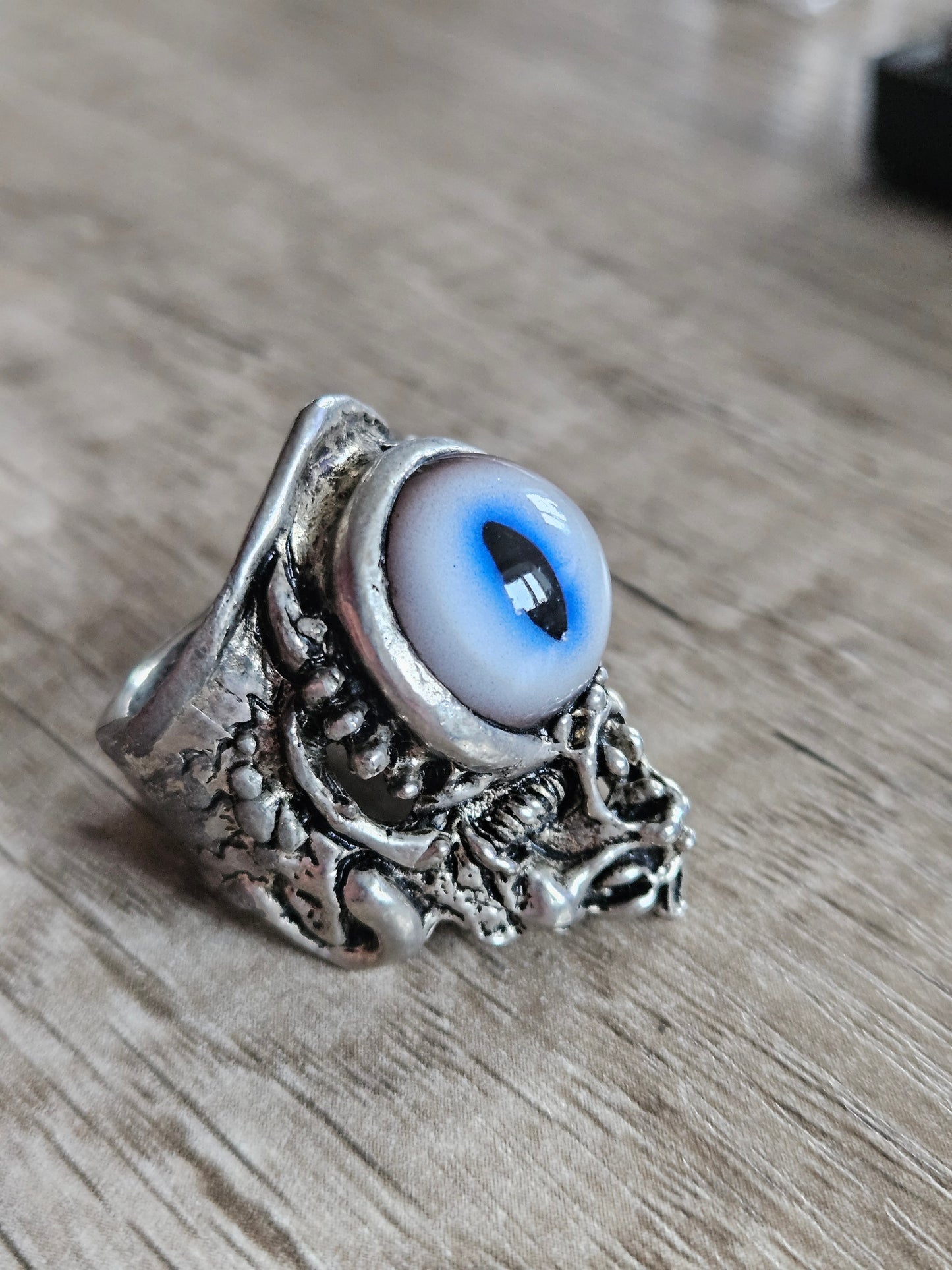 Axel Stocks Prosthetic Cat Eye Ring Signed Sz - US 10, UK T 1/2 - U
