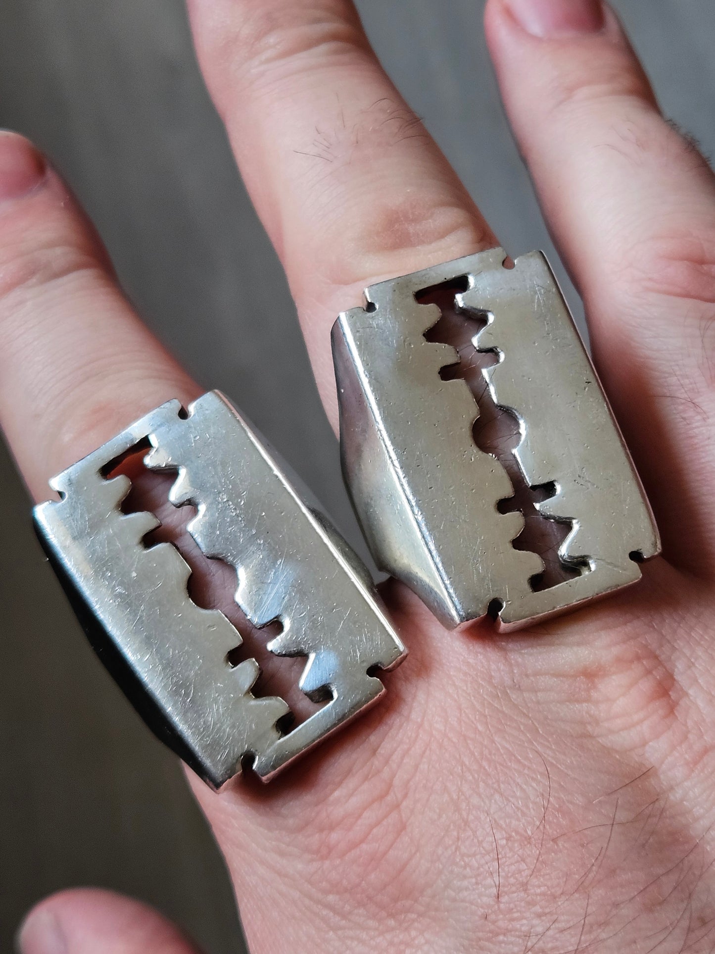 Huge, Heavy Razor Blade Ring, Silver 925. The Wildcat Collection.
