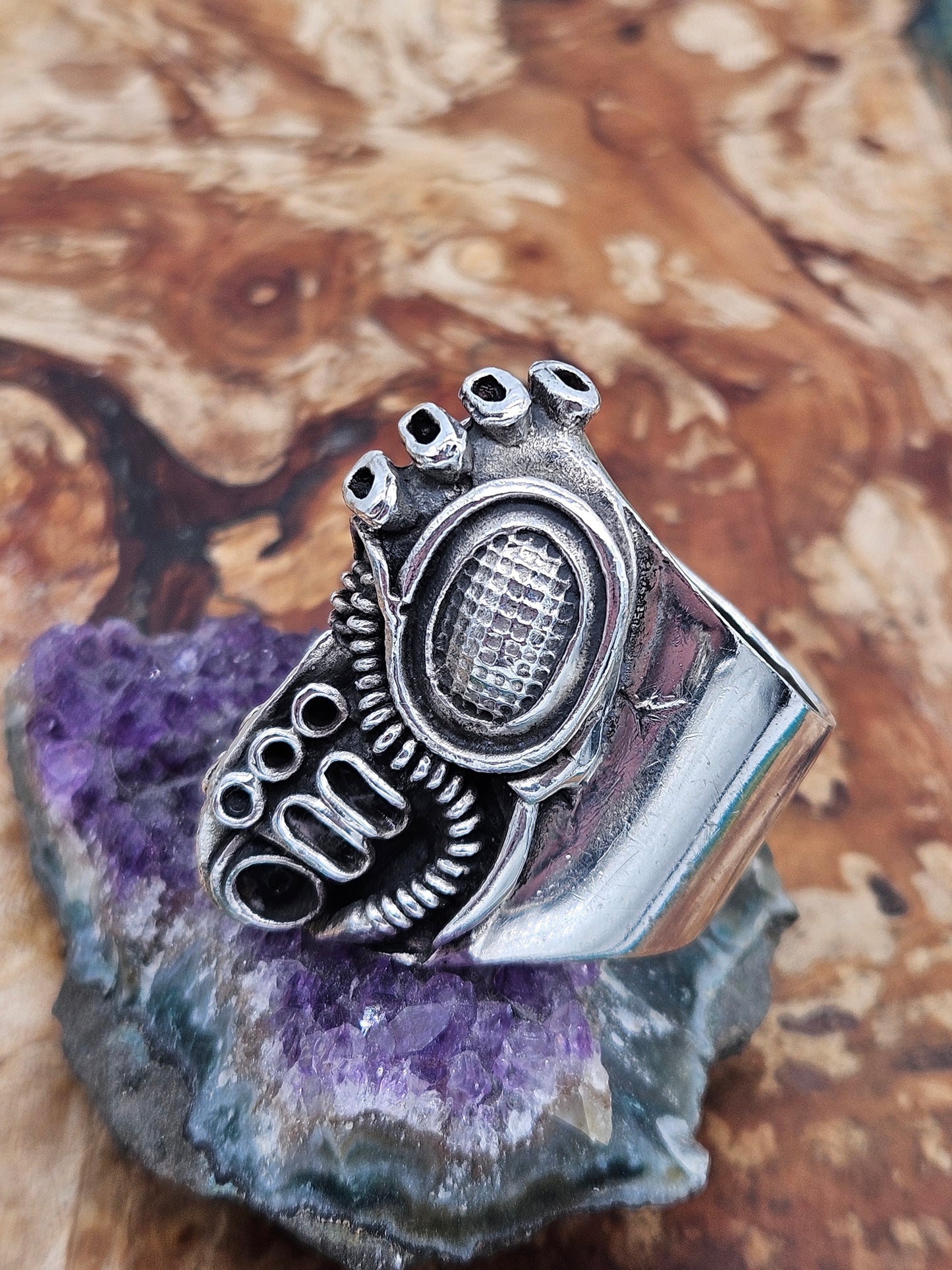 Silver 925 Insectoid Engine ring By Mike Turner. Size Y, Wildcat. Heavy! 41g