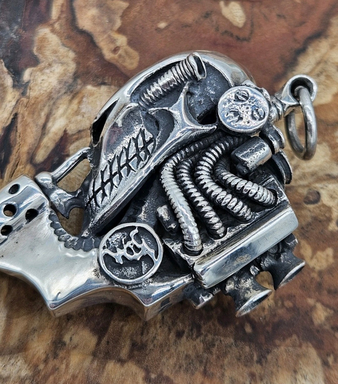 William Llewelyn Griffiths Biomechanical Skull Tattoo Machine Gun Pendant 925