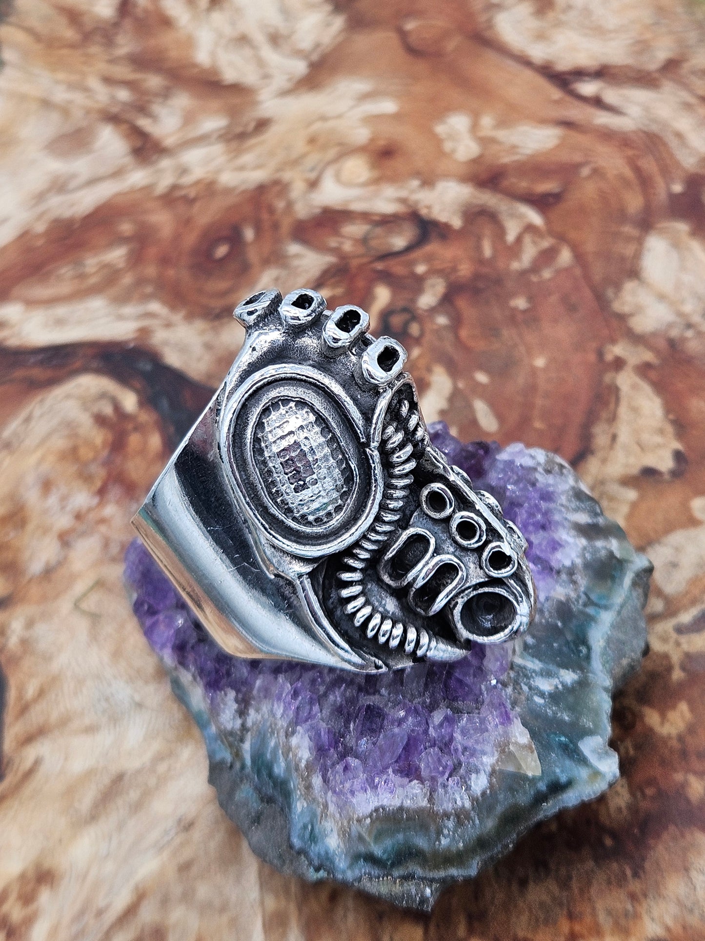 Silver 925 Insectoid Engine ring By Mike Turner. Size Y, Wildcat. Heavy! 41g