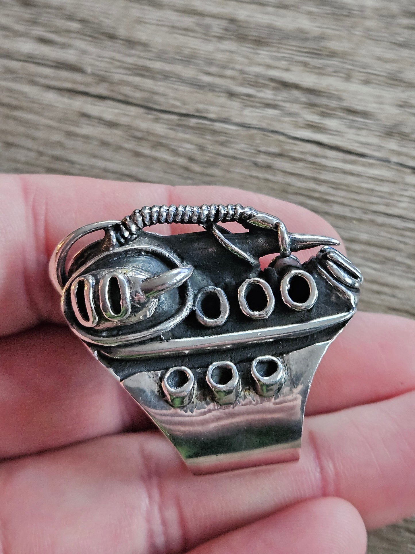 Silver 925 Insectoid Engine ring By Mike Turner. Size V, Wildcat. Heavy! 56g