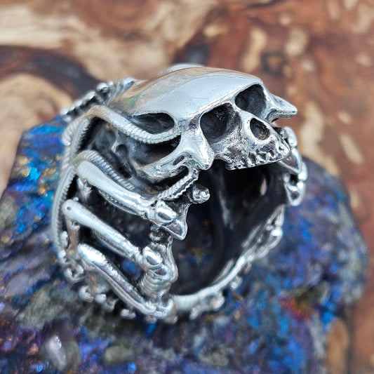 Silver 925 Biomechanical Skull Ring- William Llewellyn Griffiths. Size R 1/2