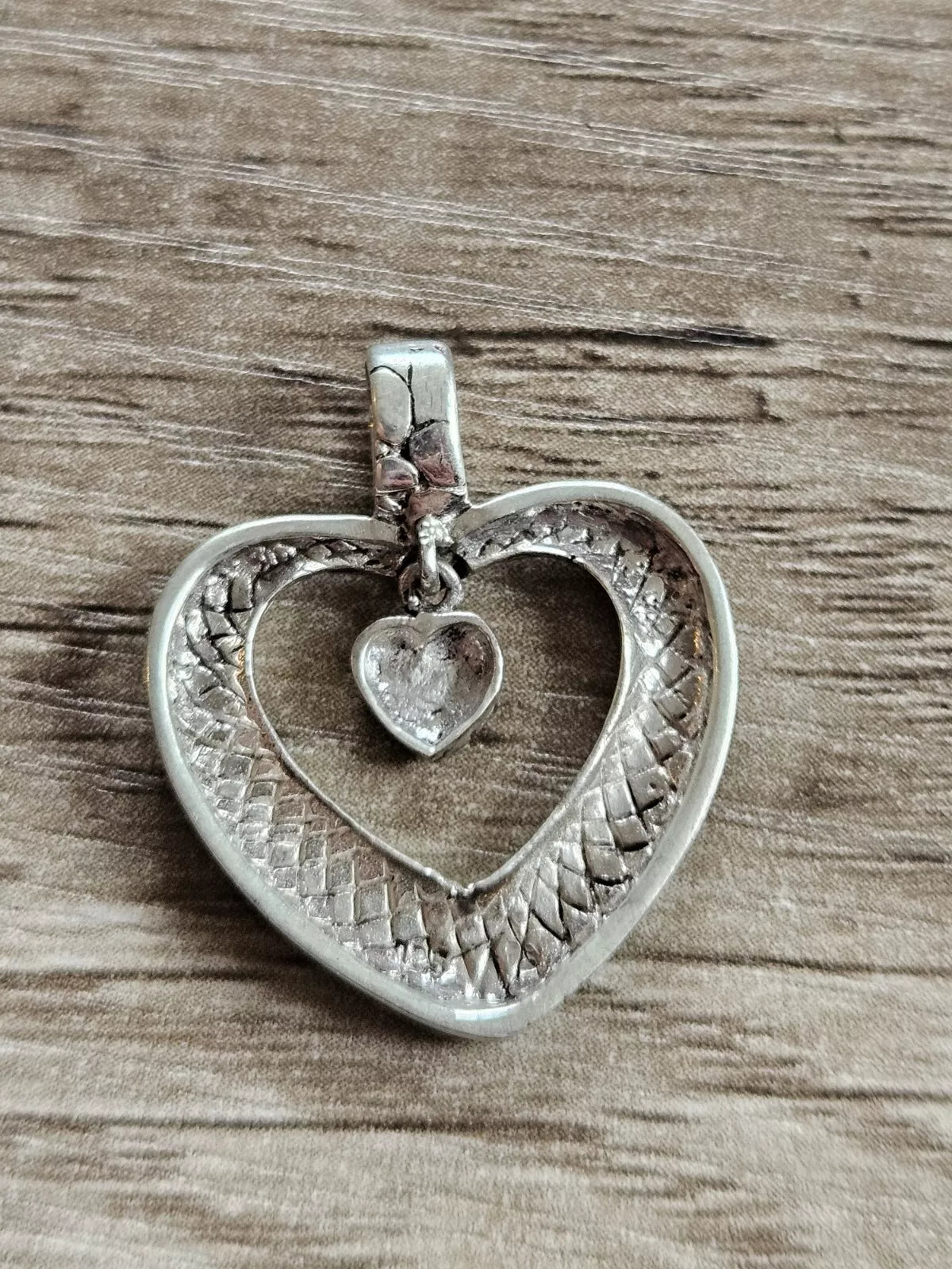 Solid Sterling Silver 925 Pebble Design Love Heart Necklace Pendant, New.