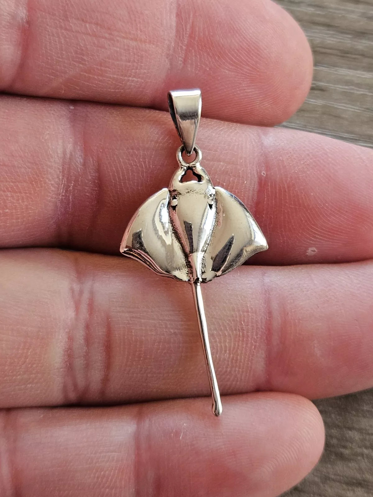 Sterling Silver 925 Stingray Pendant, Brand New Stock!