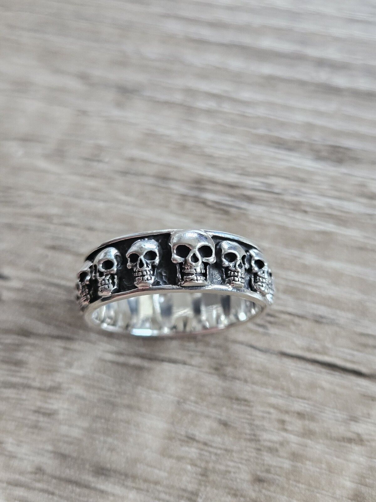 Skull, Skulls Band ring, sterling silver 925. Size T 1/2, NEW.