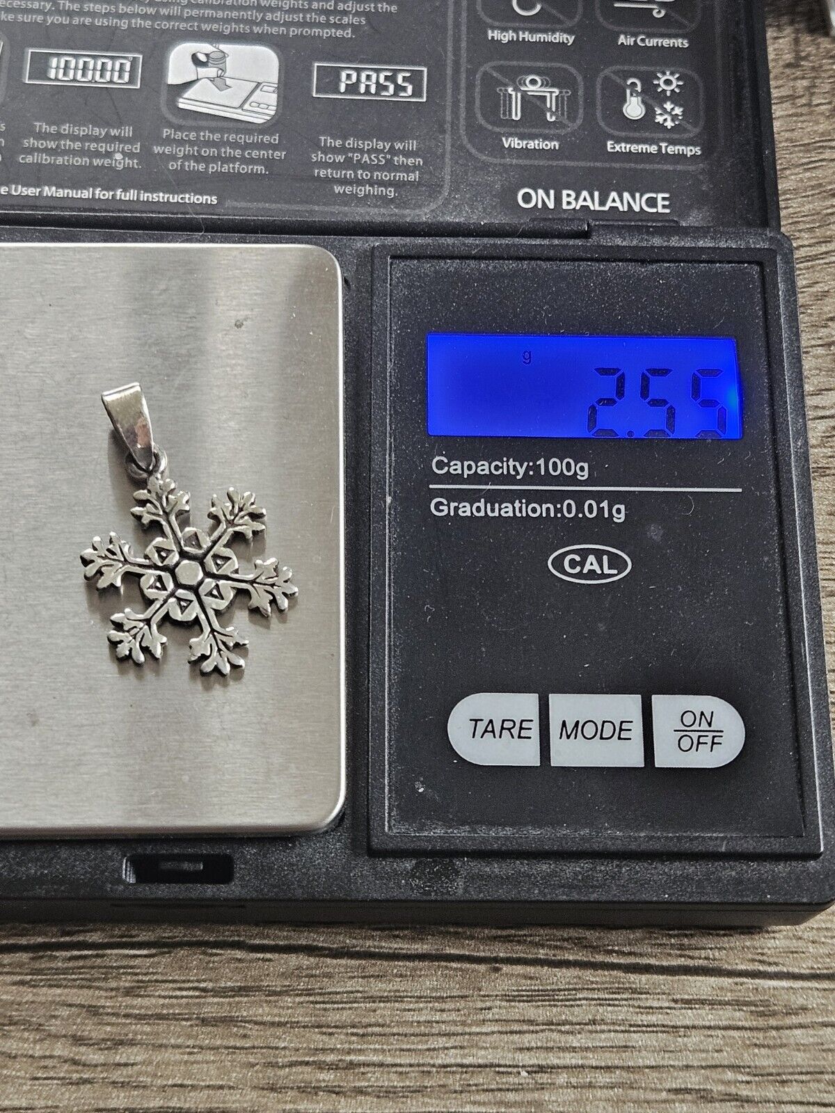 Sterling 925 Silver Snowflake Pendant.  New. Christmas Gift.