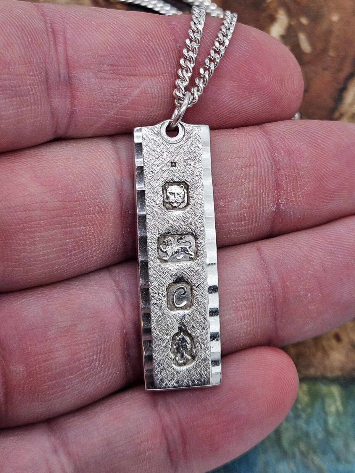 VINTAGE SOLID SILVER 925 BULLION INGOT PENDANT NECKLACE 22.9g, 18" Chain.