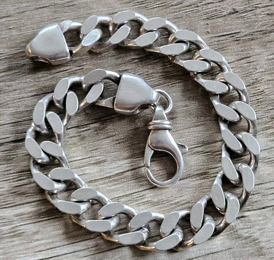 Sterling Silver/925 Heavy Traditional Curb Bracelet 21.5cm, 44.9 Grams.