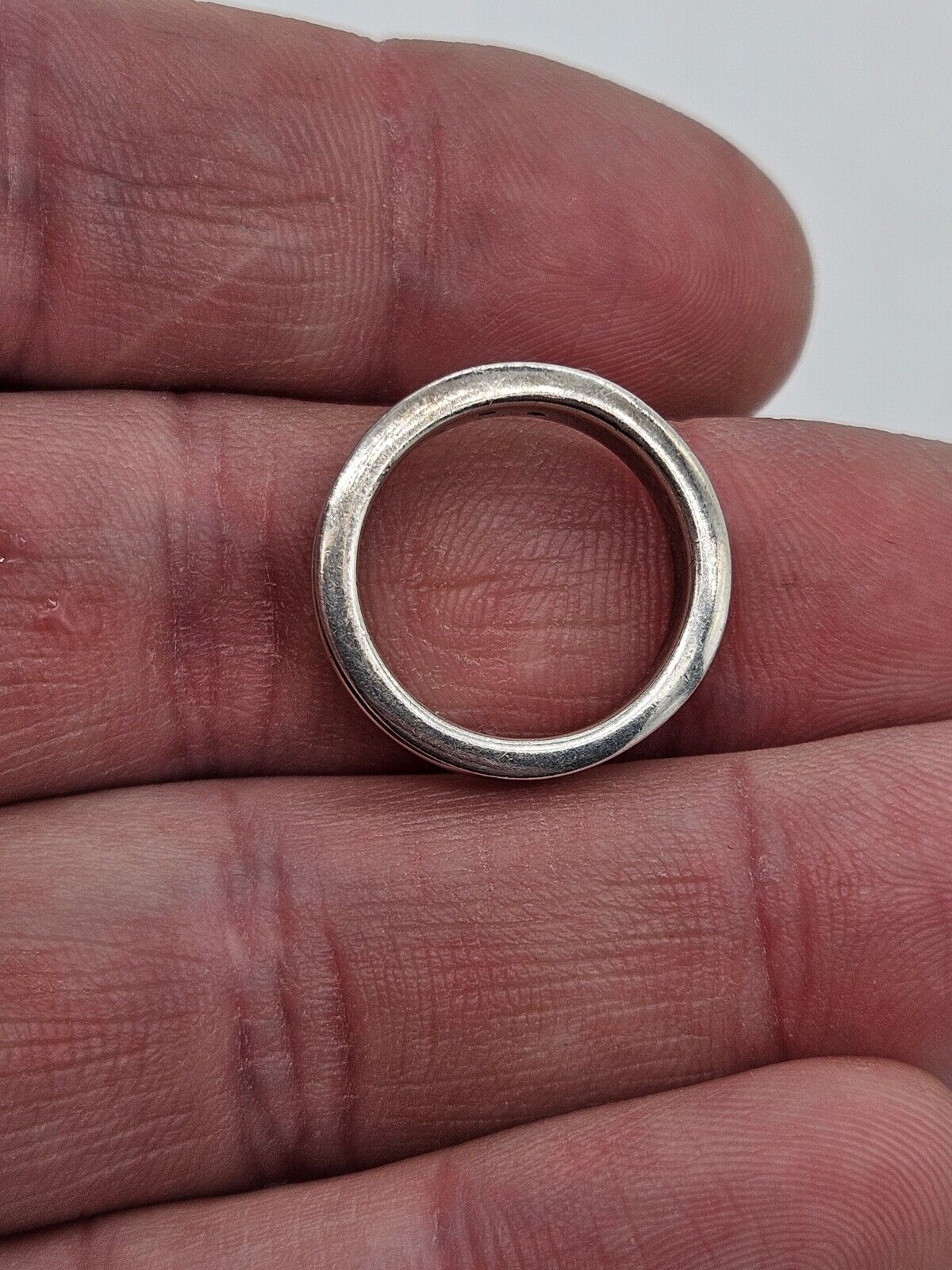 Lovely 925 Sterling Silver Band Ring With Inset Diamonds, 4.4g, Size L