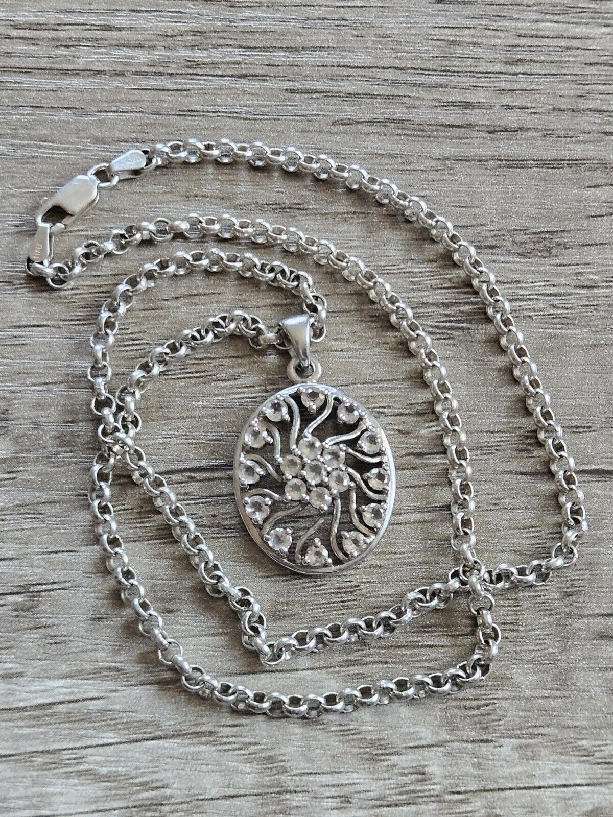 925 Silver Spiral Pendant, Necklace. 51cm Belcher Chain. 
