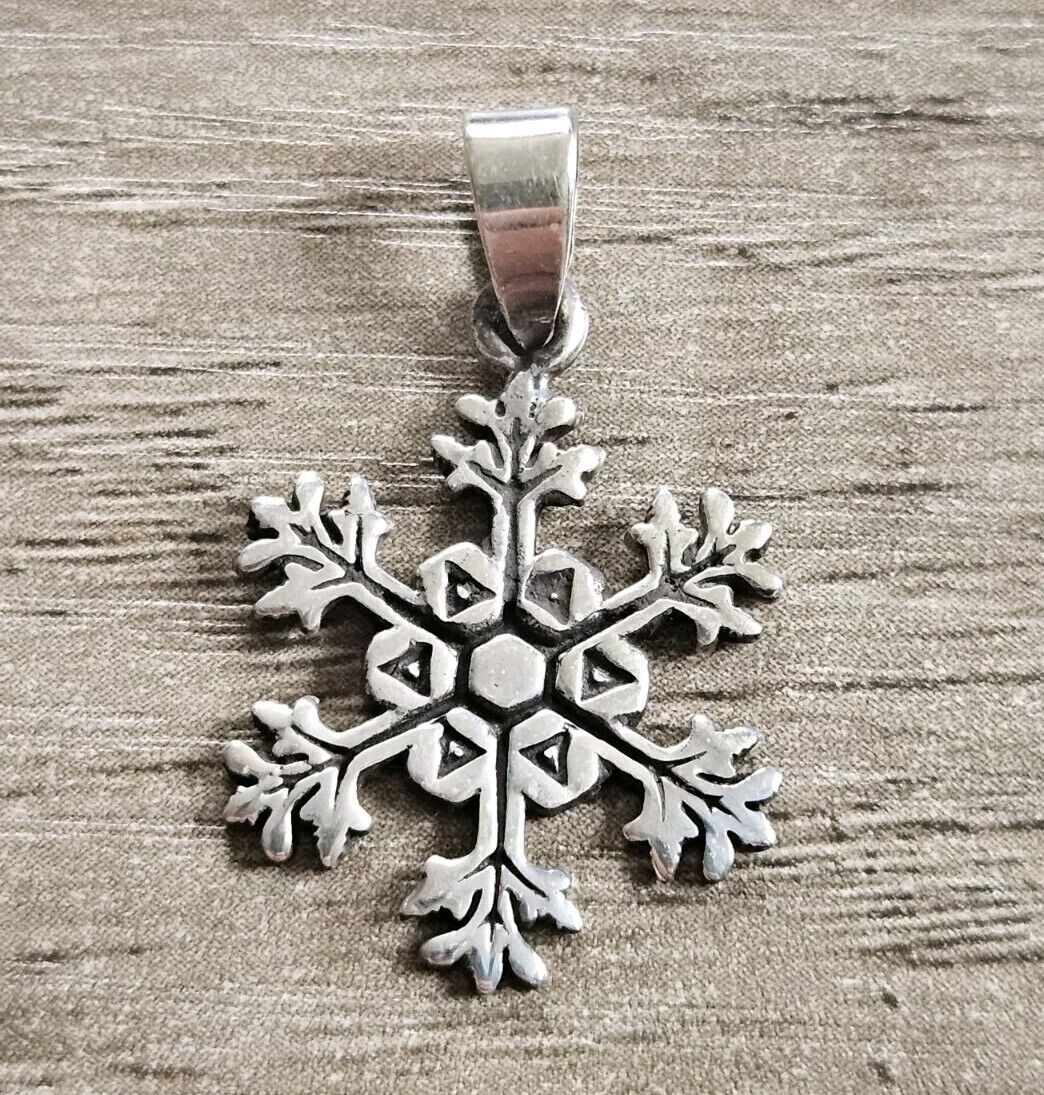 Sterling 925 Silver Snowflake Pendant.  New. Christmas Gift.