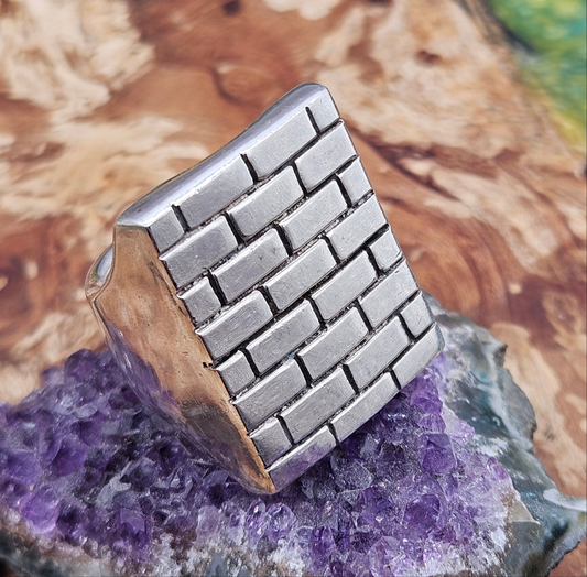 Huge, Heavy Brick Wall Ring, Silver 925. The Wildcat Collection. Size U 1/2. 52g