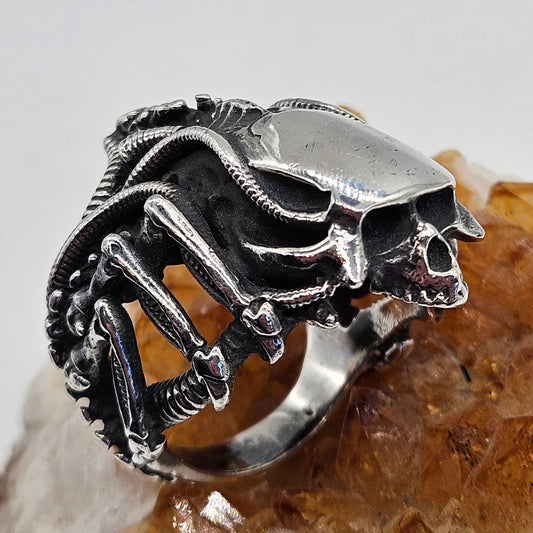 Silver 925 Biomechanical Skull Ring- William Llewellyn Griffiths. Size Z+7