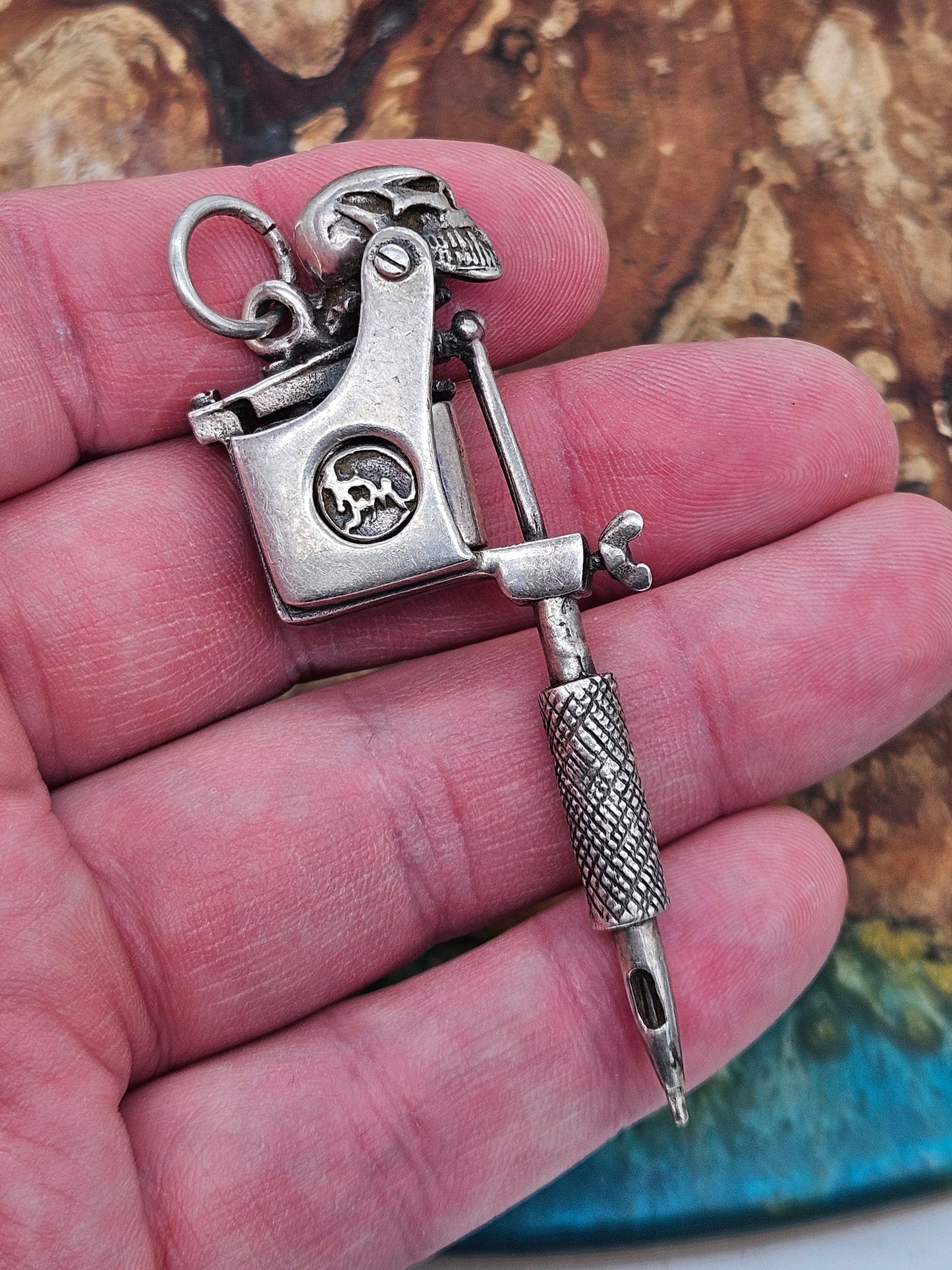 William Llewelyn Griffiths Skull Tattoo Machine / Gun Pendant Silver 925