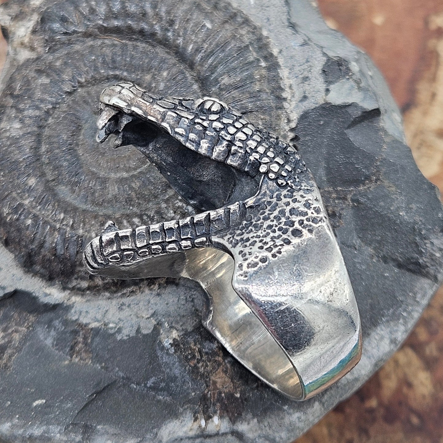 Silver 925 Open Mouth Snake Ring. UK Size T