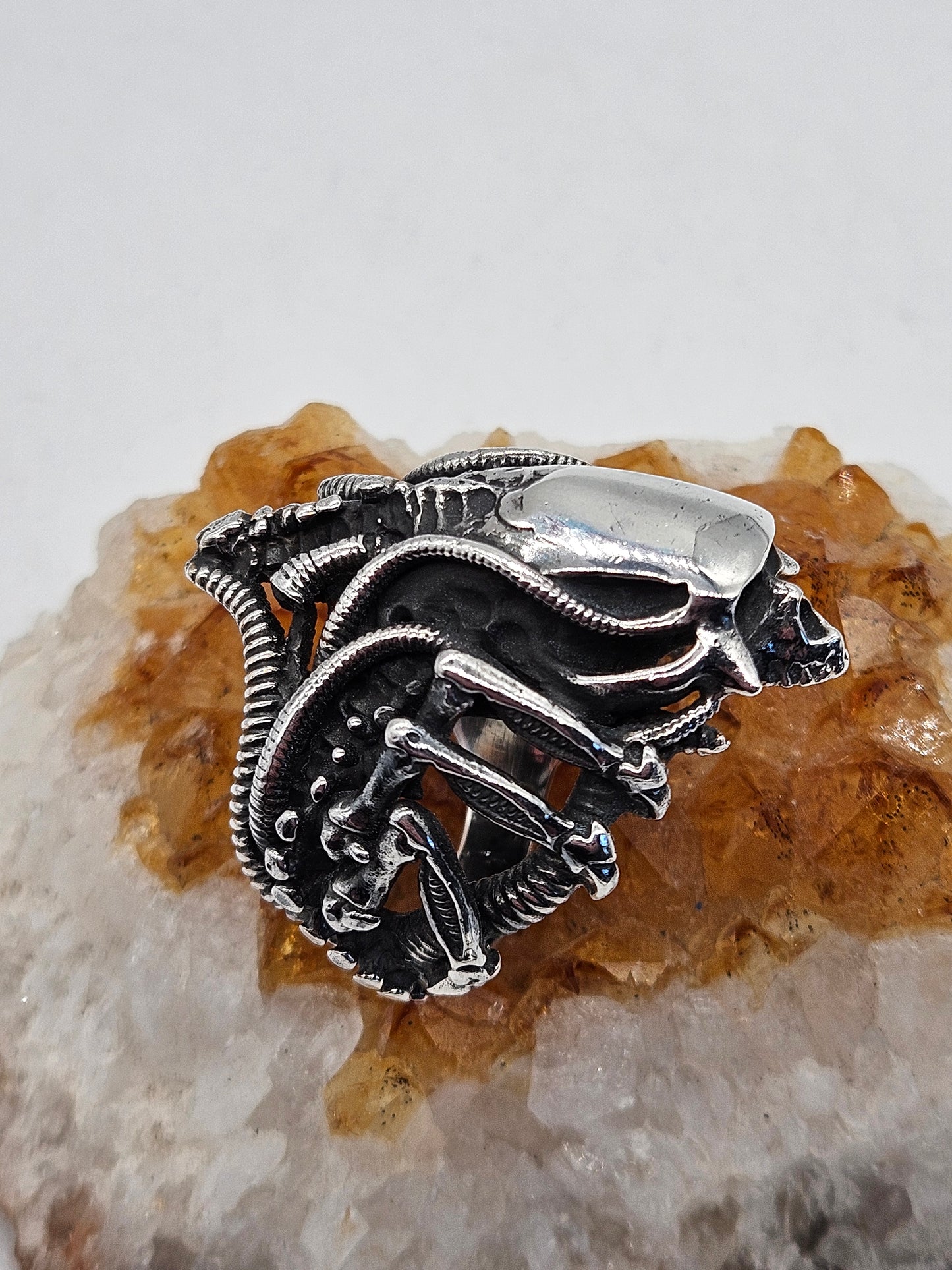 Silver 925 Biomechanical Skull Ring- William Llewellyn Griffiths. Size Z+7