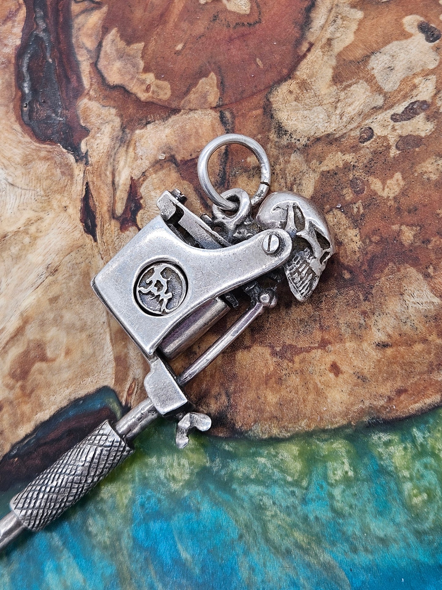 William Llewelyn Griffiths Skull Tattoo Machine / Gun Pendant Silver 925