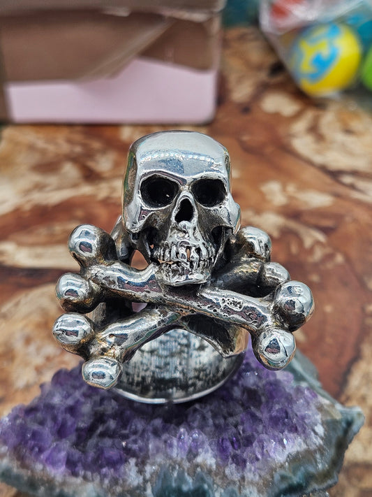 Skull + Crossbones Silver 925  Ring. UK Size Z+1, 71 Grams. Wildcat Collection.