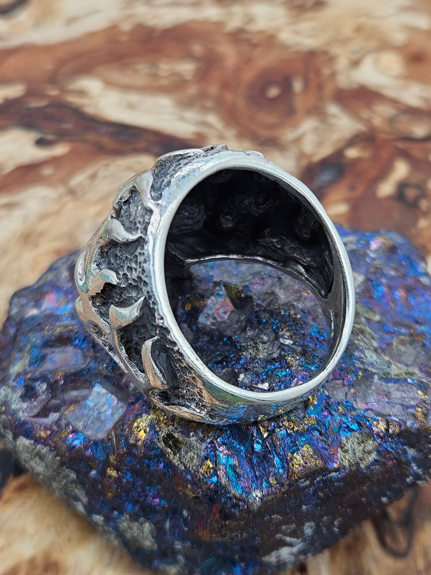 Flame skull ring in sterling silver 925. Heavy Mens Ring, Gothic, Rocker. NEW!!