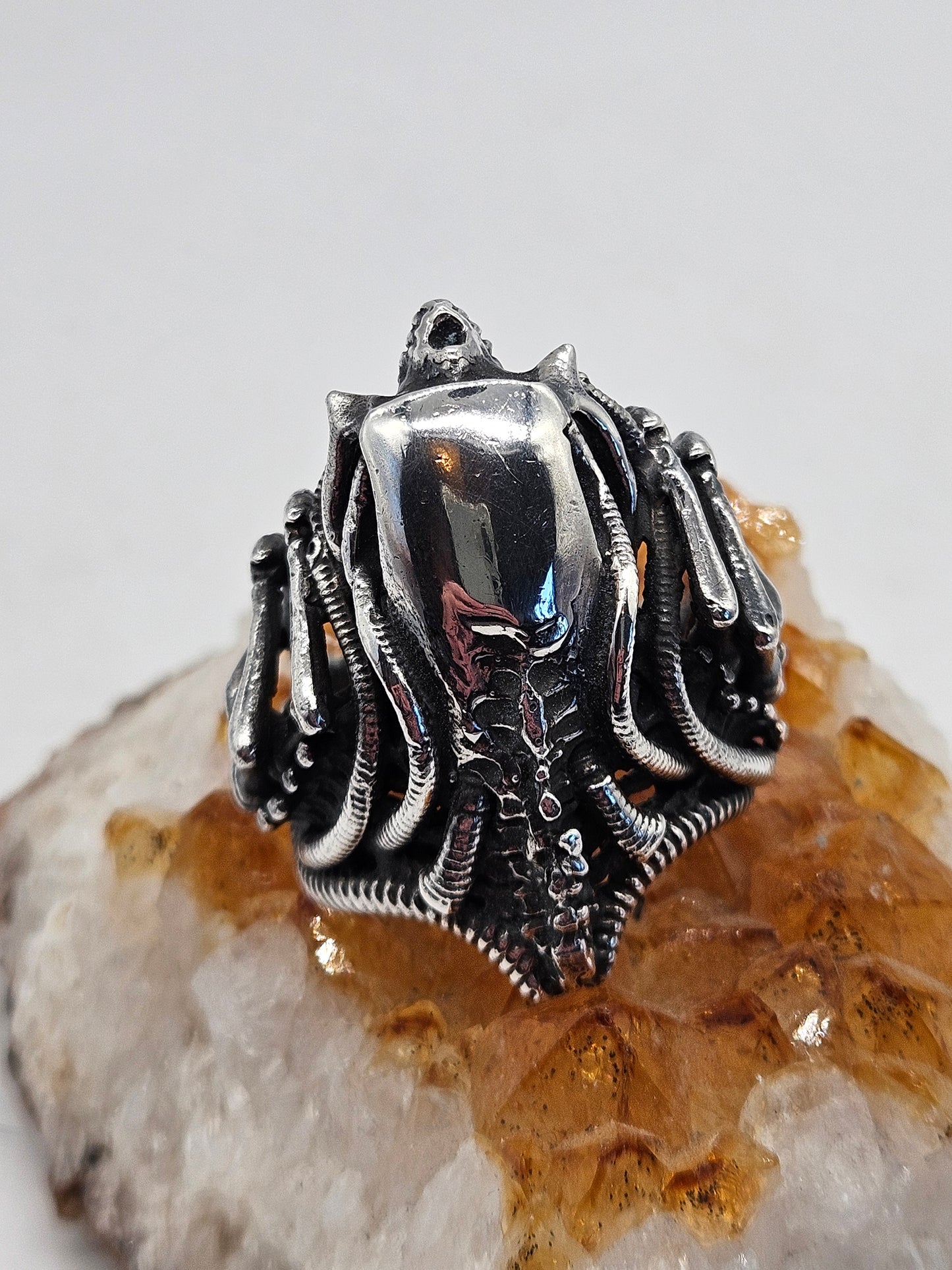 Silver 925 Biomechanical Skull Ring- William Llewellyn Griffiths. Size Z+7